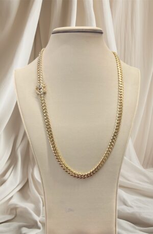 Cadena Modelo Cuban link de .8mm ORO de 10k desde 16" hasta 26".Para Otro Kilate o modificasion,contactenos 3️⃣0️⃣5️⃣5️⃣0️⃣1️⃣9️⃣0️⃣4️⃣4️⃣☎️ WhatsApp.