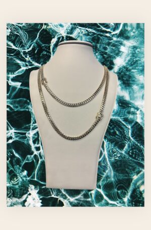 Cadena Modelo Cuban Link de .6mm en Oro de 10k. Para Otro Kilate o modificasion,contactenos 3️⃣0️⃣5️⃣5️⃣0️⃣1️⃣9️⃣0️⃣4️⃣4️⃣☎️ WhatsApp